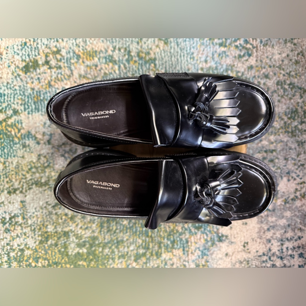 Vagabond Shoemakers chunky tassel black polished loafers, size 10 - Picture 5 of 12